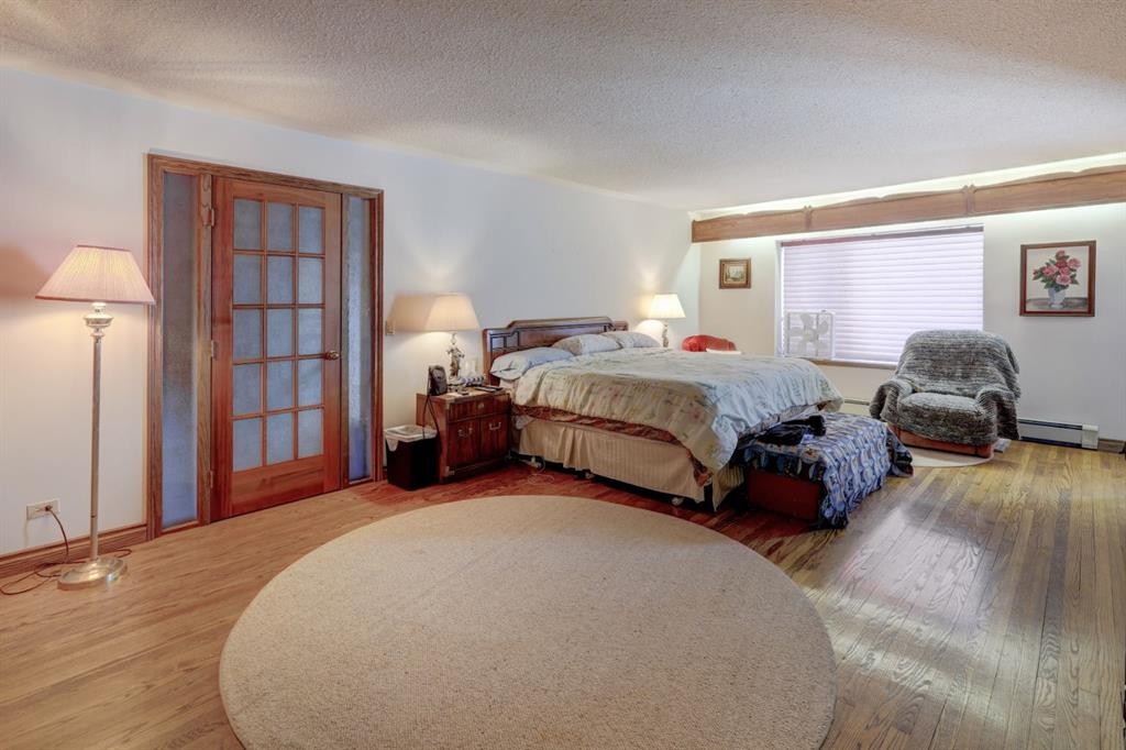 109 5Th Ave West, Hanna, AB - Indoor Photo Showing Bedroom