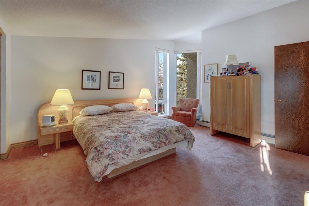 109 5Th Ave West, Hanna, AB - Indoor Photo Showing Bedroom