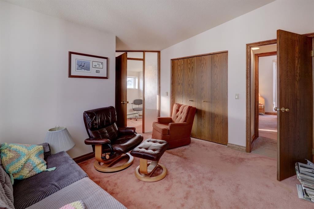 109 5Th Ave West, Hanna, AB - Indoor