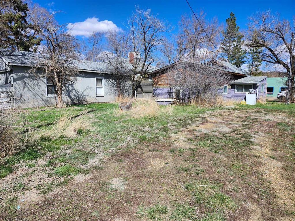 355 4 Street West, Drumheller, AB - Outdoor