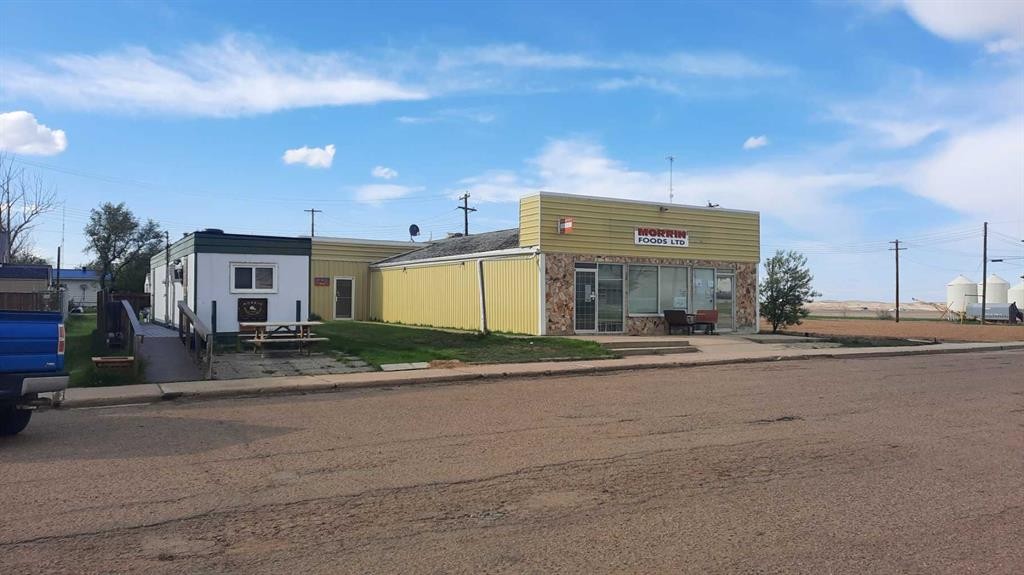 112 Railway Avenue South, Morrin, AB