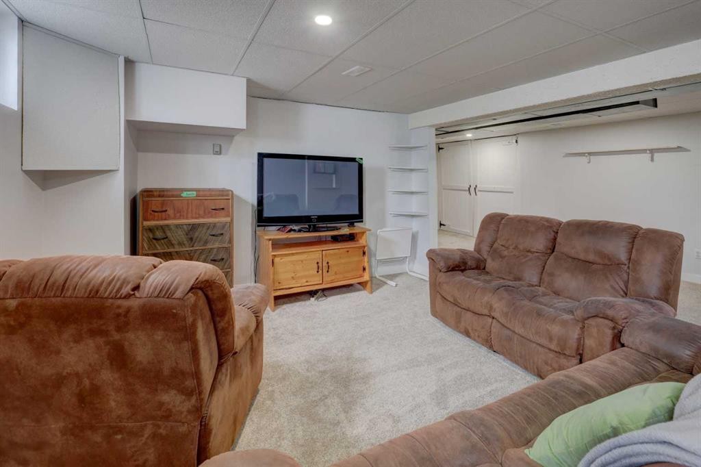 261 2 Avenue West, Drumheller, AB - Indoor