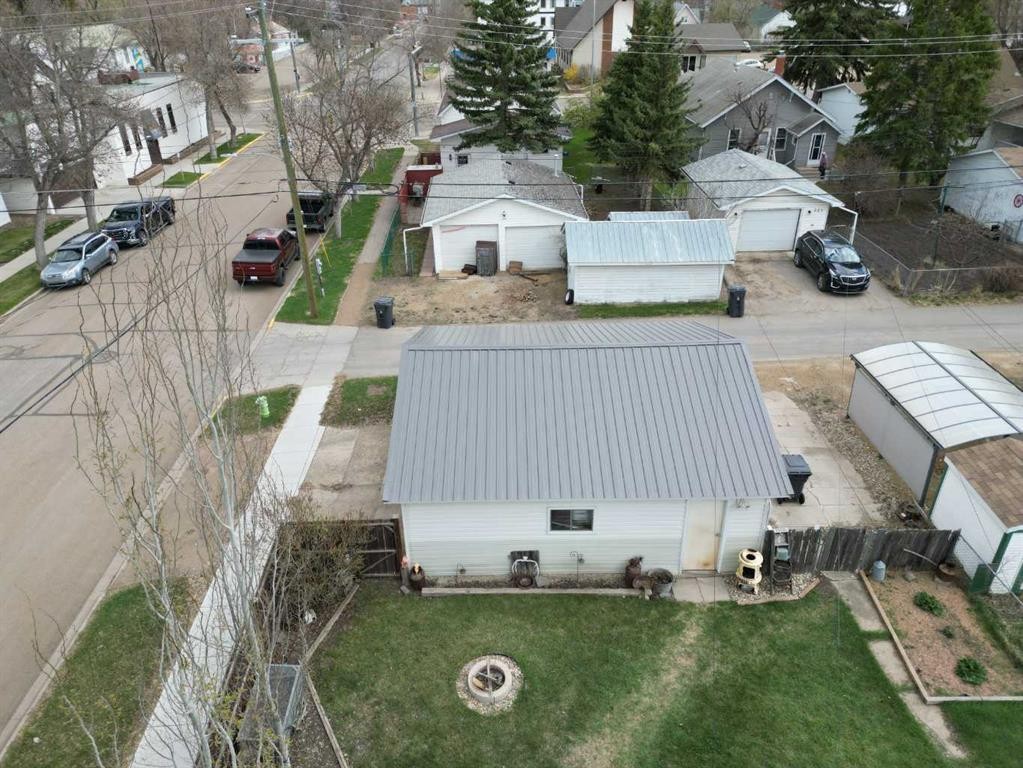 261 2 Avenue West, Drumheller, AB - Outdoor