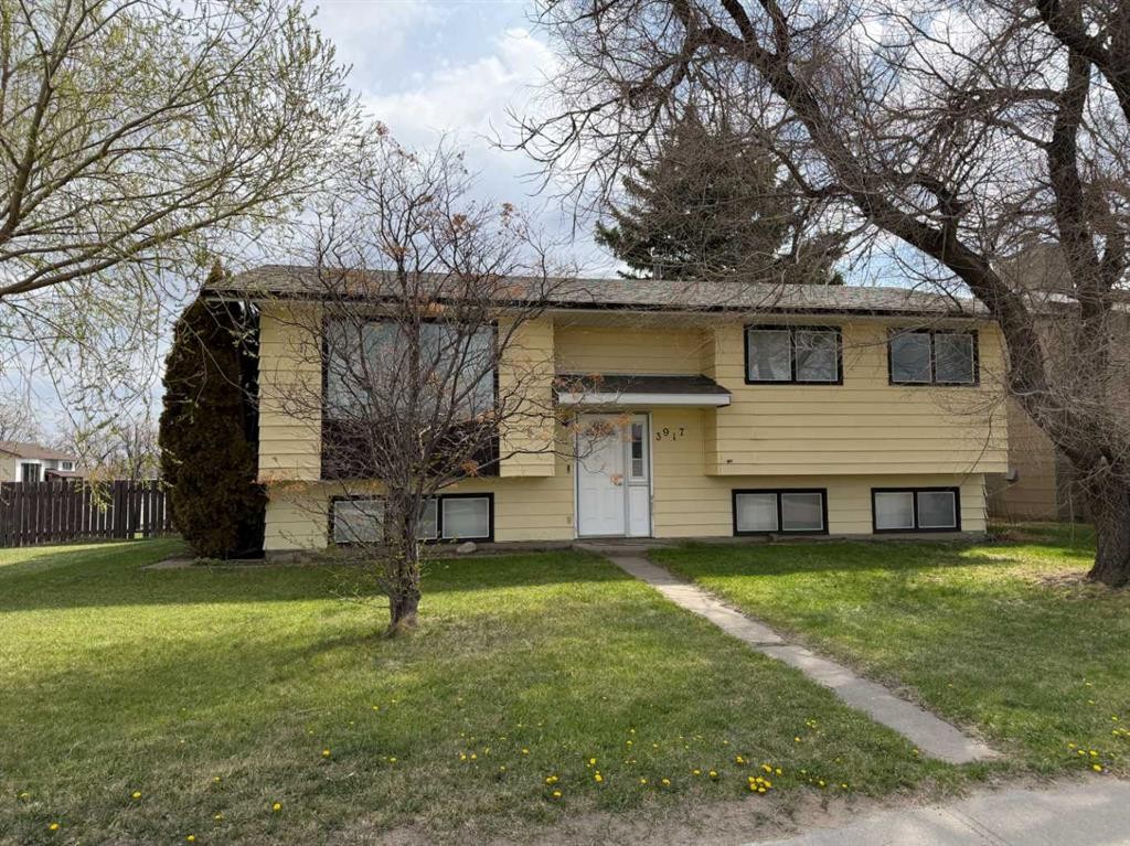 3917 52 Street, Taber, AB - Outdoor