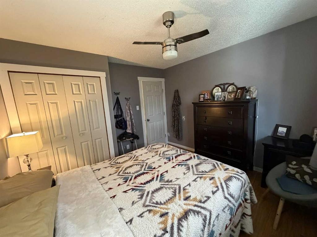 3917 52 Street, Taber, AB - Indoor Photo Showing Bedroom