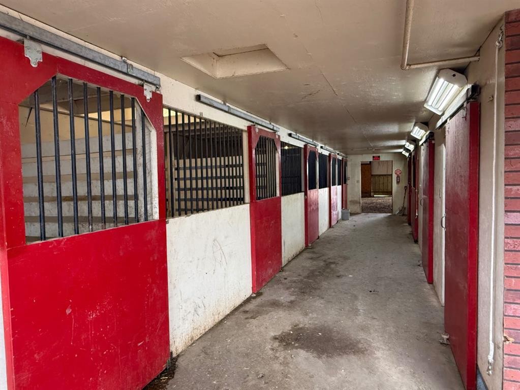 200075 Twp Rd 302, Rural Starland County, AB - Indoor