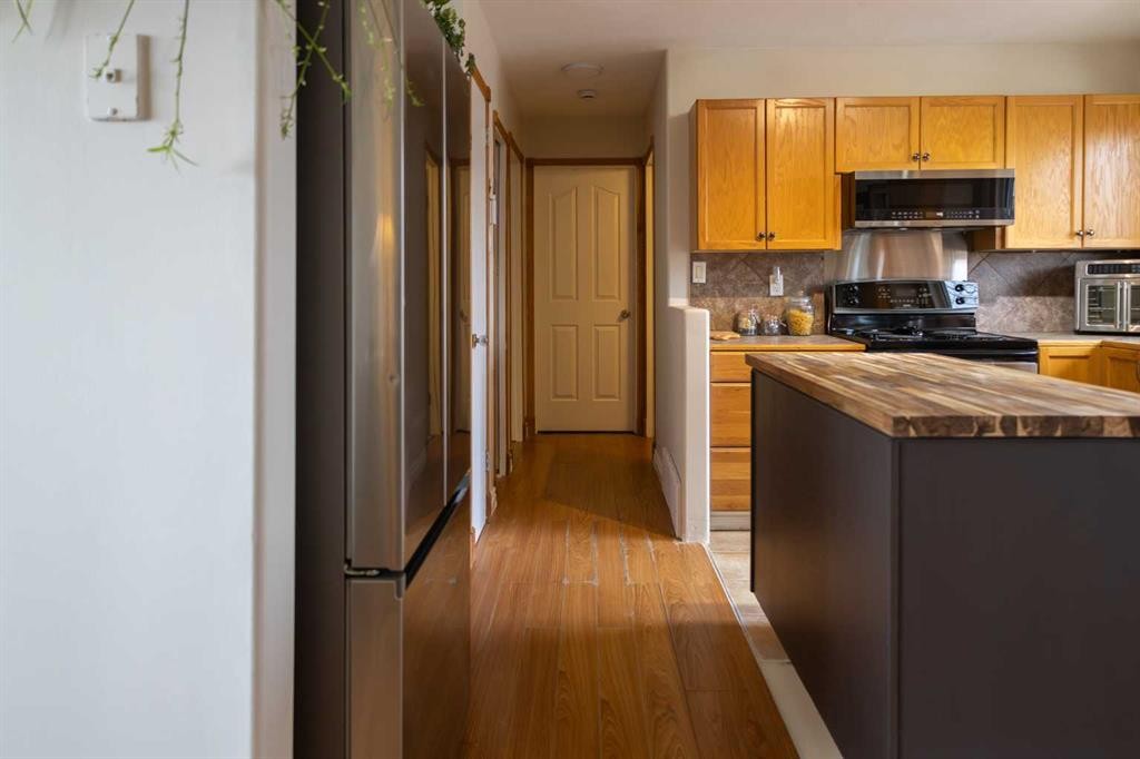 5132 49 Avenue, Onoway, AB - Indoor Photo Showing Kitchen