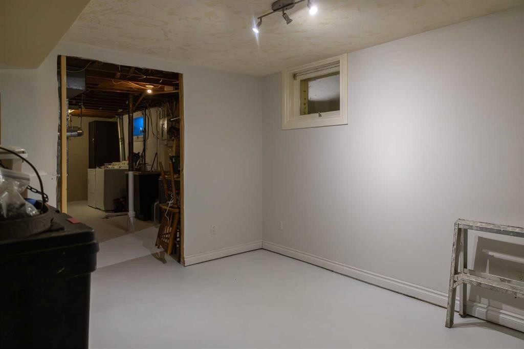 5132 49 Avenue, Onoway, AB - Indoor Photo Showing Other Room