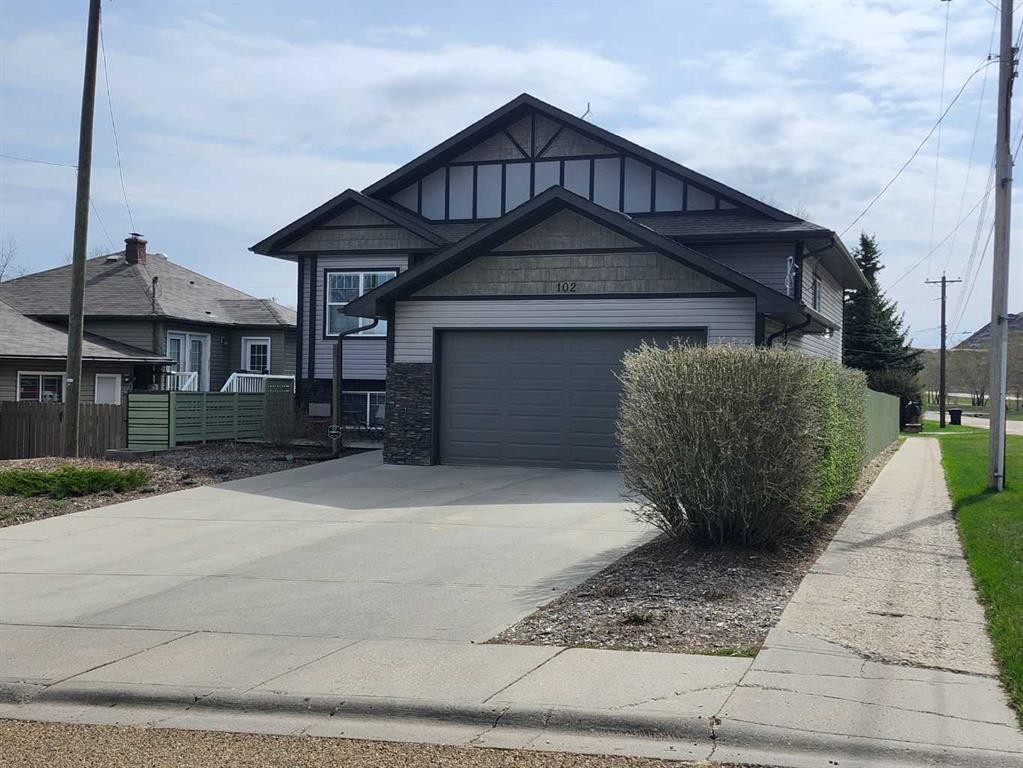 102 9 Street, Drumheller, AB - Outdoor
