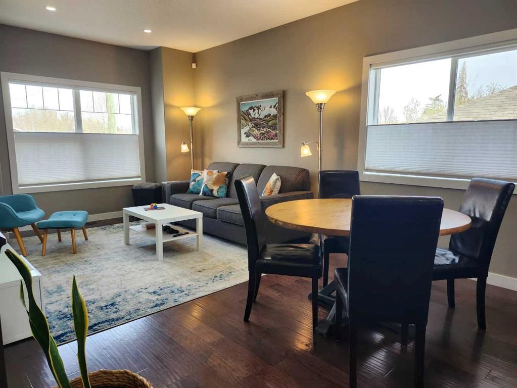 102 9 Street, Drumheller, AB - Indoor