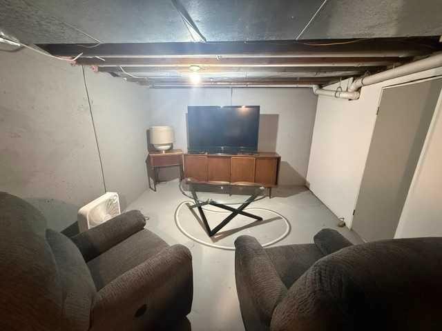 148 4 Street, Drumheller, AB - Indoor