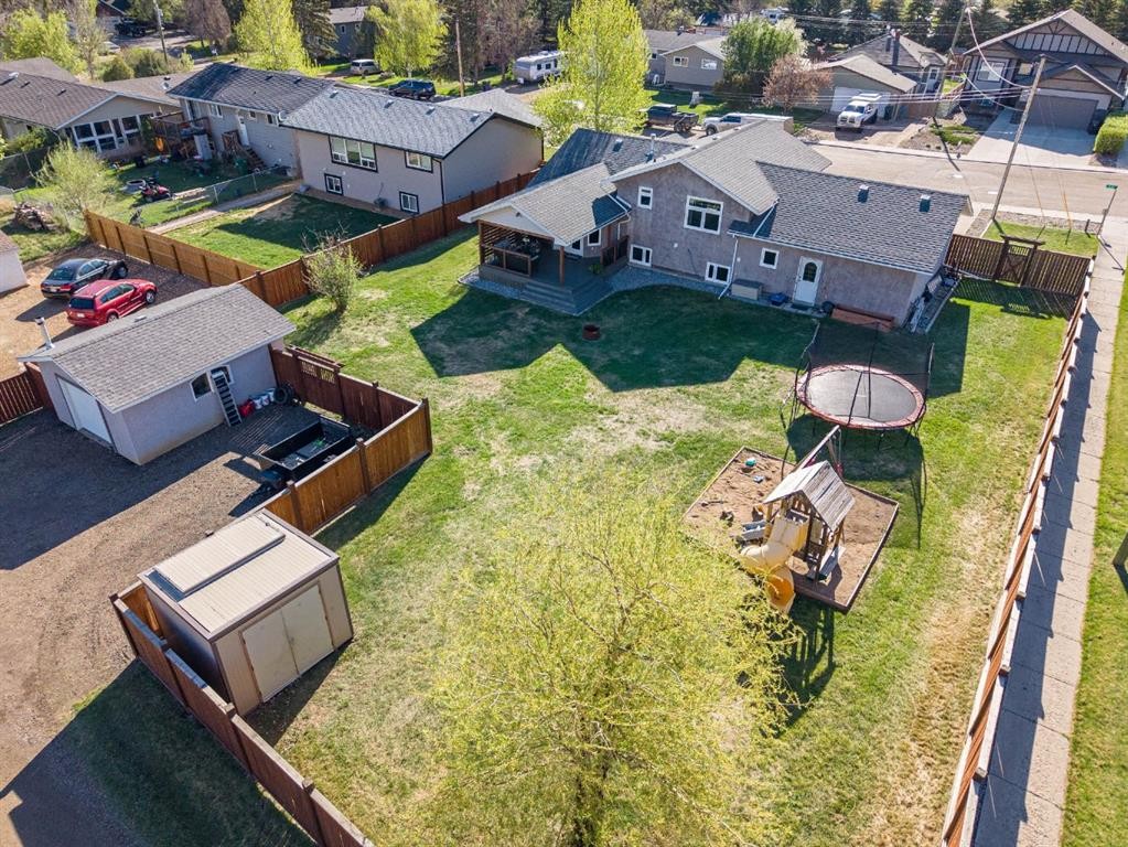 115 9 Street, Drumheller, AB - Outdoor