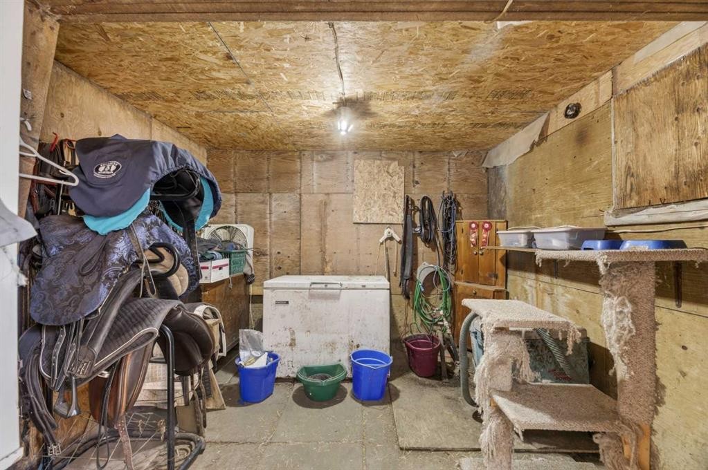 Highway 791, Rural Mountain View County, AB - Indoor Photo Showing Basement