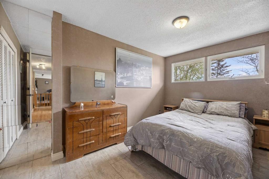 Highway 791, Rural Mountain View County, AB - Indoor Photo Showing Bedroom