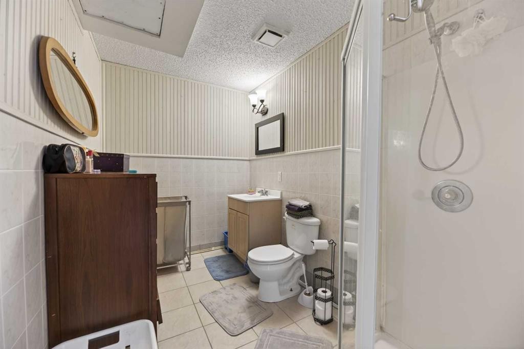 Highway 791, Rural Mountain View County, AB - Indoor Photo Showing Bathroom