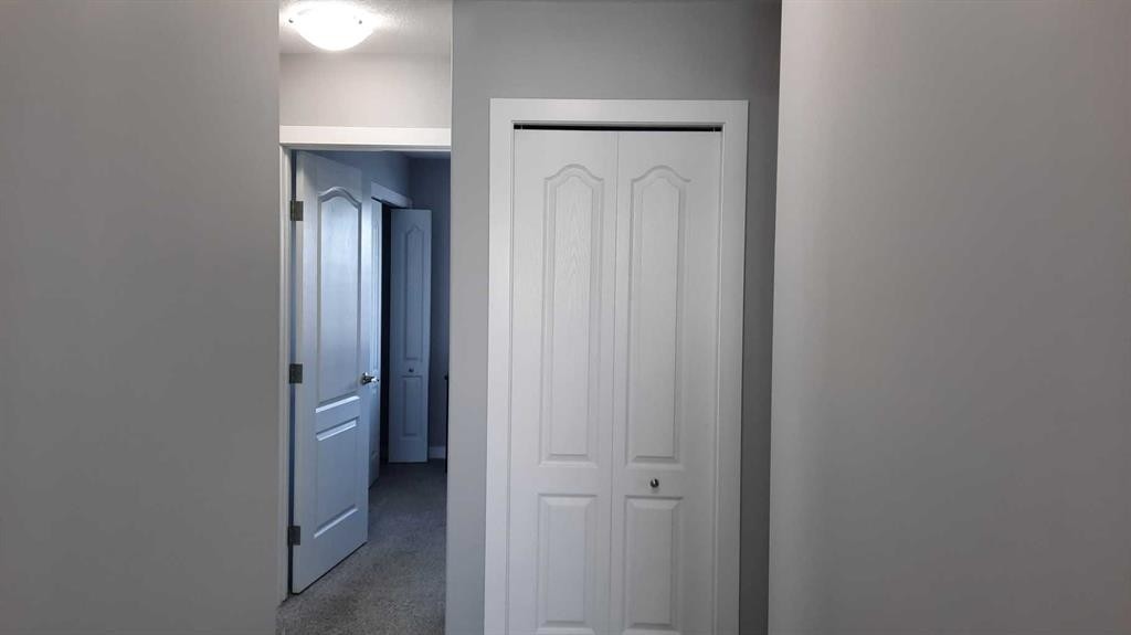 153 10 Avenue, Drumheller, AB - Indoor