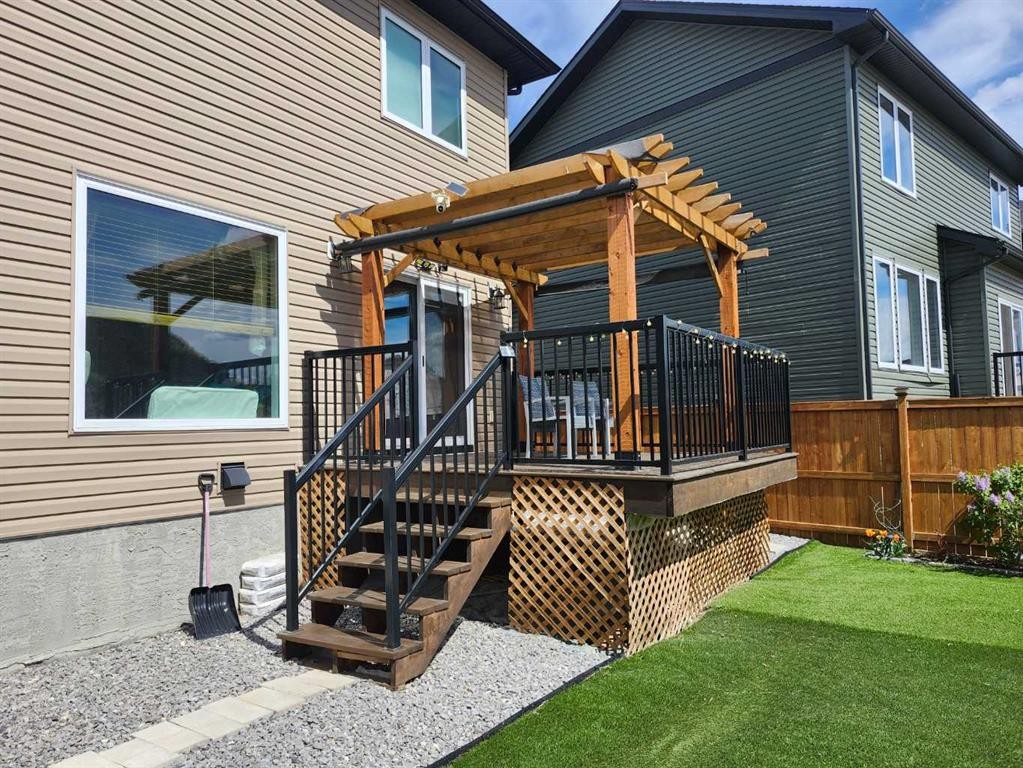 153 10 Avenue, Drumheller, AB - Outdoor With Deck Patio Veranda