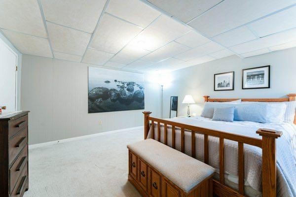 463 3 Avenue, Drumheller, AB - Indoor Photo Showing Bedroom