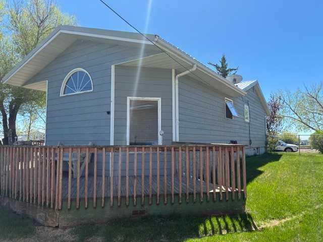 4601 Windsor Avenue, Coronation, AB - Outdoor