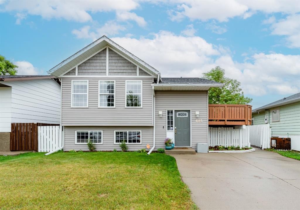685 3 Avenue West, Drumheller, AB