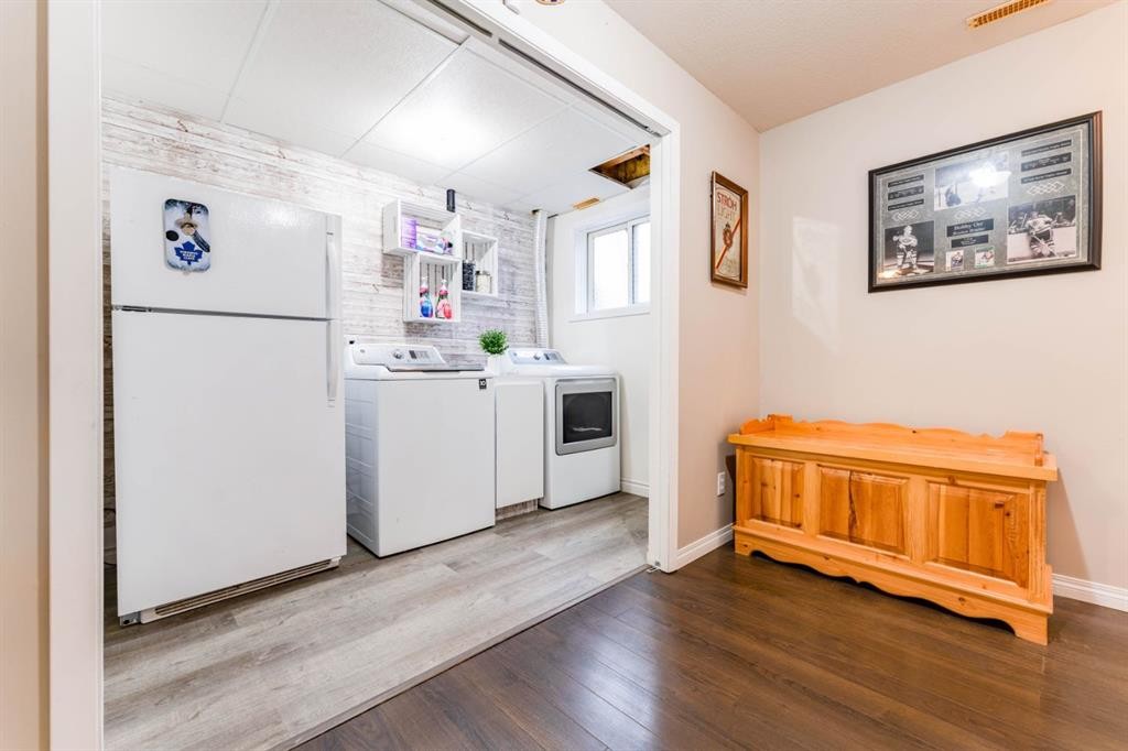 685 3 Avenue West, Drumheller, AB