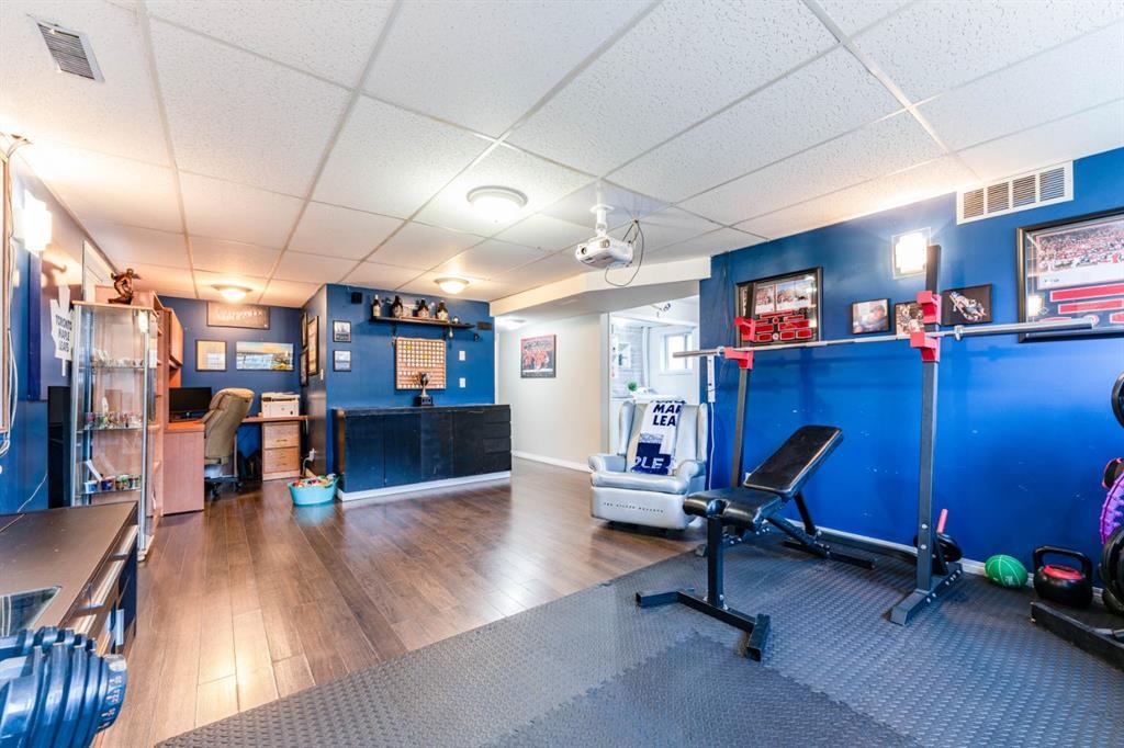 685 3 Avenue West, Drumheller, AB