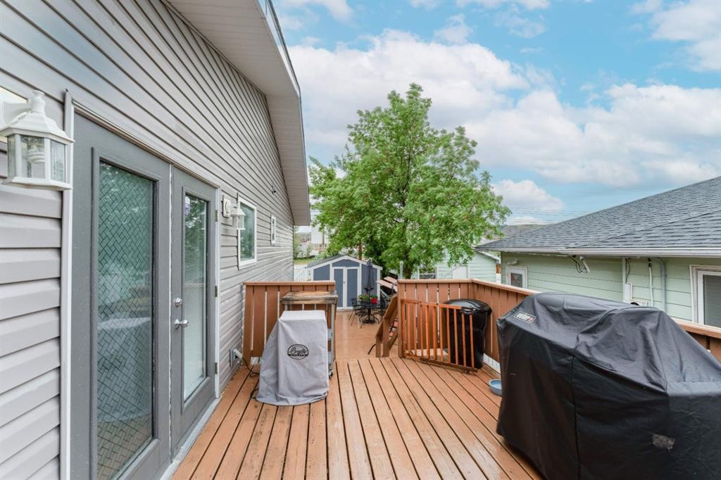 685 3 Avenue West, Drumheller, AB
