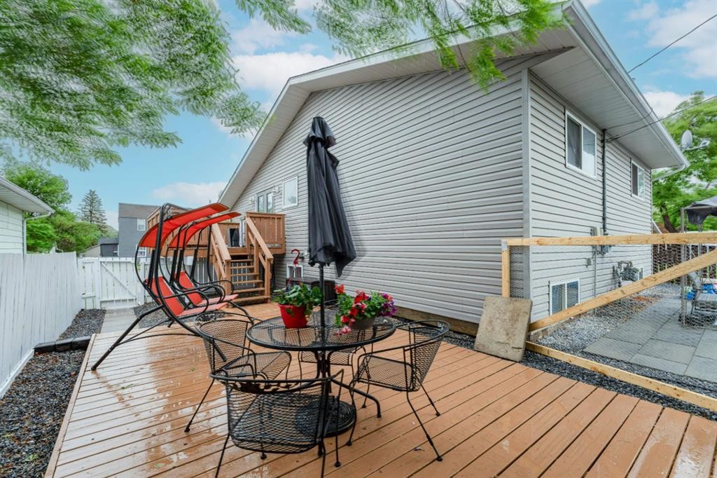 685 3 Avenue West, Drumheller, AB