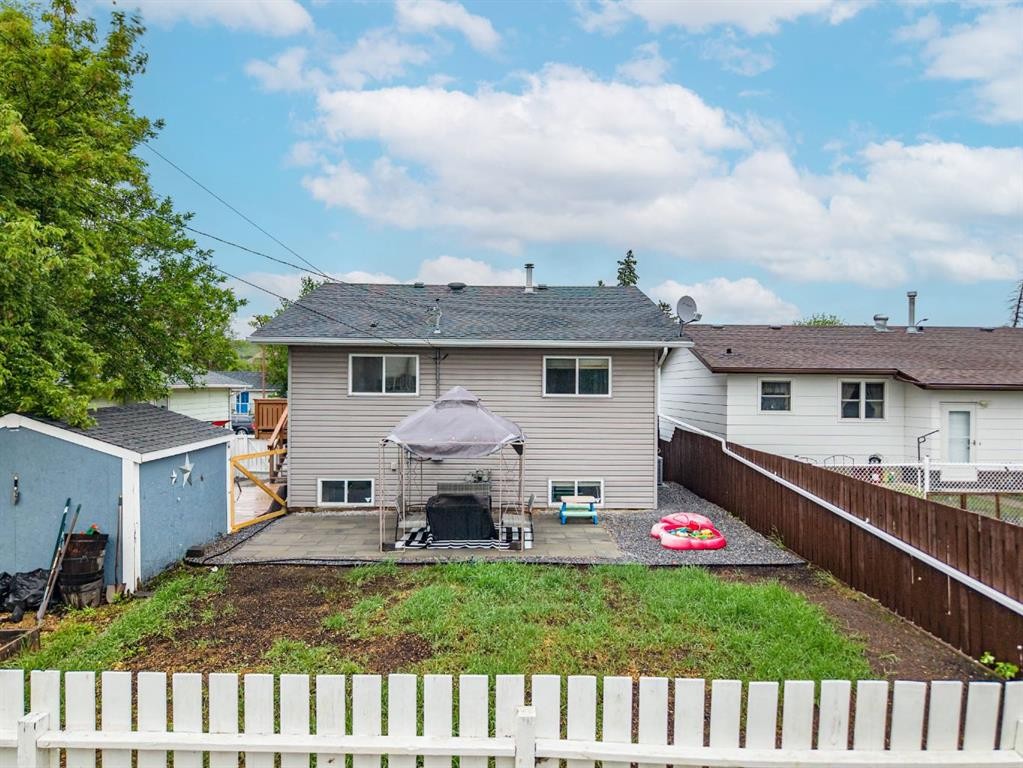 685 3 Avenue West, Drumheller, AB