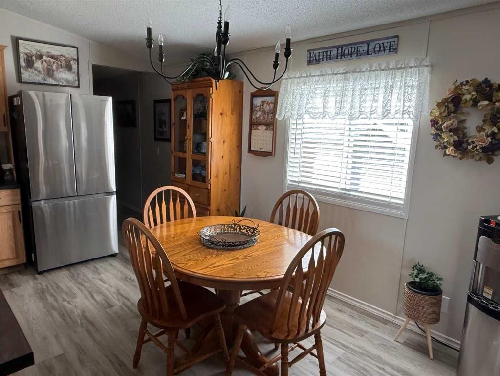 11-300 Railway Avenue, Duchess, AB