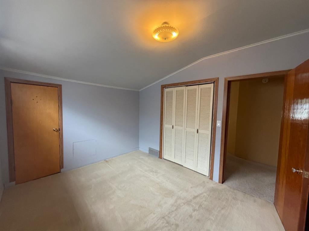 510 Bruce Avenue, Carbon, AB - Indoor Photo Showing Other Room