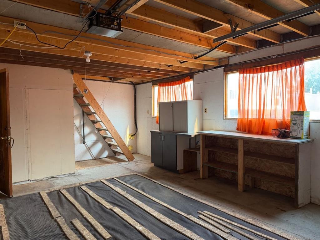 510 Bruce Avenue, Carbon, AB - Indoor Photo Showing Basement
