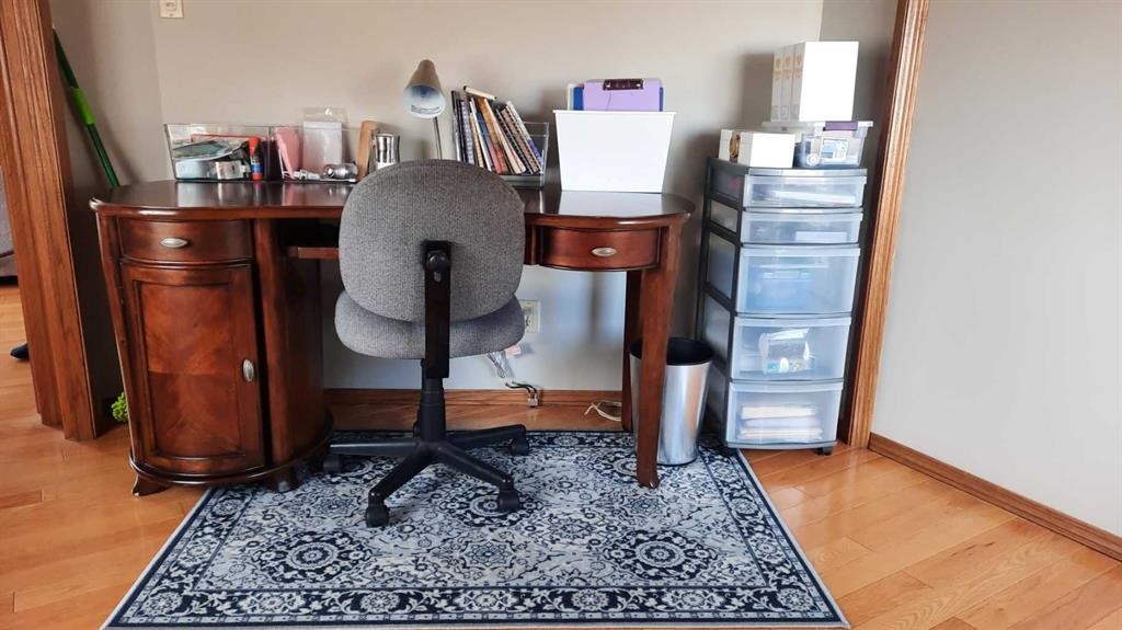 241 4 Street, Drumheller, AB - Indoor Photo Showing Office