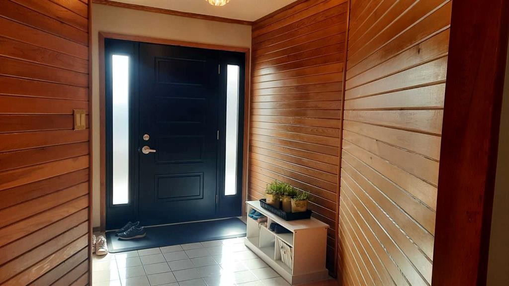 241 4 Street, Drumheller, AB - Photo Showing Other Room
