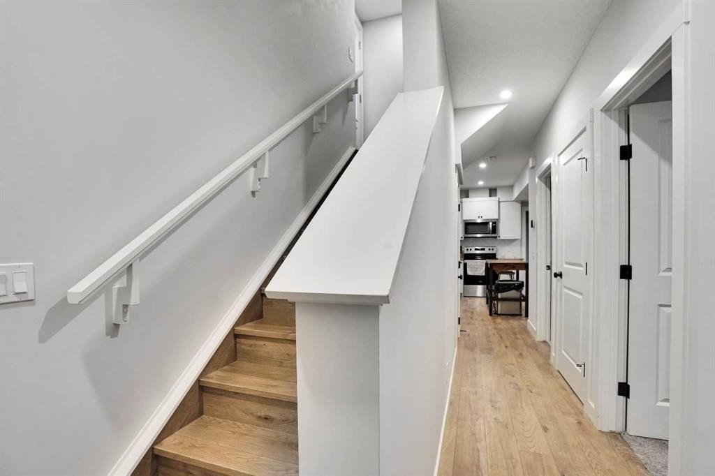 44 Seton Villas Se, Calgary, AB - Indoor Photo Showing Other Room