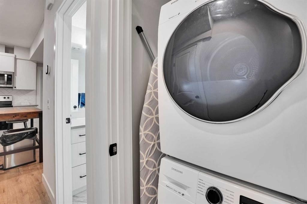 44 Seton Villas Se, Calgary, AB - Indoor Photo Showing Laundry Room