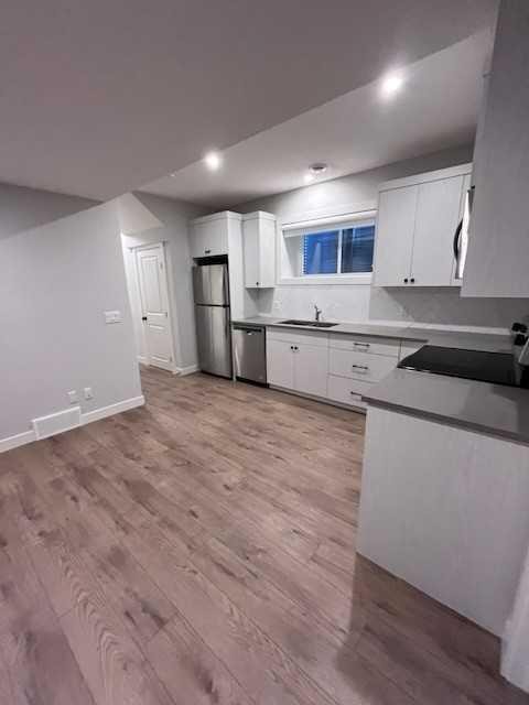 44 Seton Villas Se, Calgary, AB - Indoor Photo Showing Kitchen