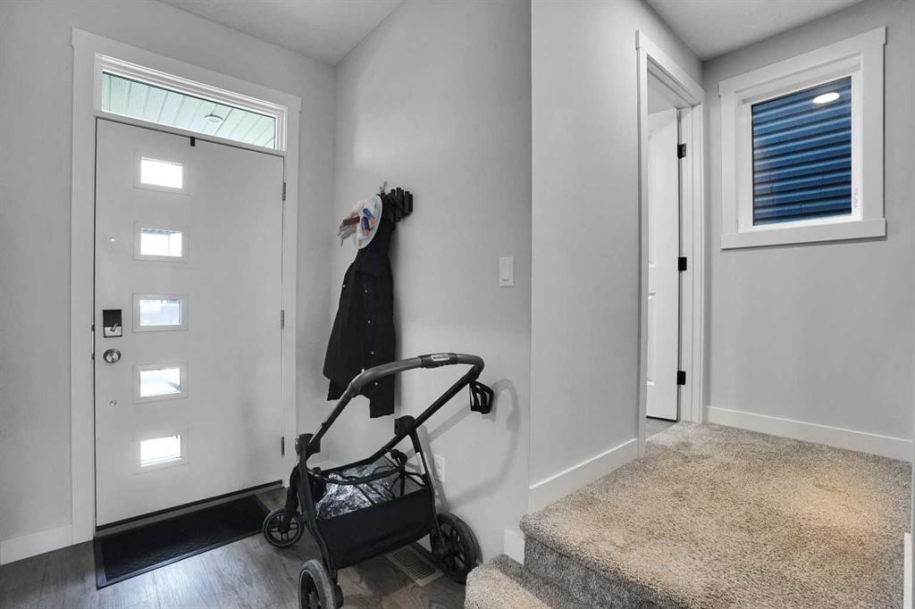 44 Seton Villas Se, Calgary, AB - Indoor Photo Showing Other Room