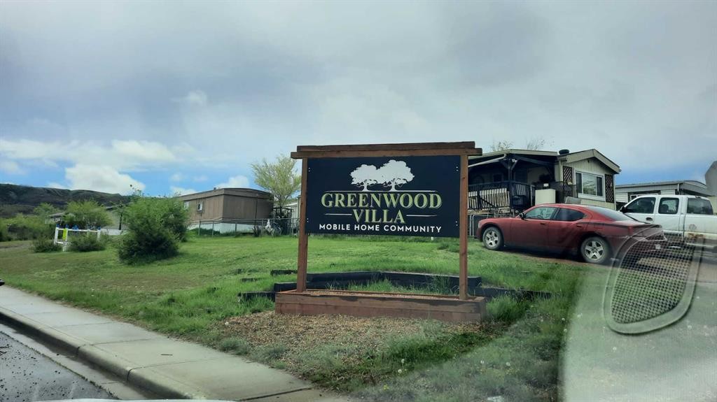 49 Greenwood Villa, Drumheller, AB
