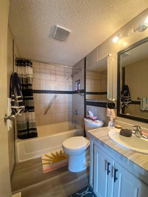 30 Lake Stafford Crescent East, Brooks, AB