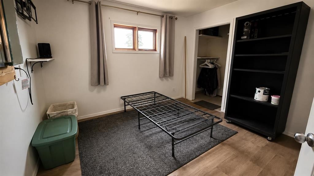 813 Centre, Hanna, AB