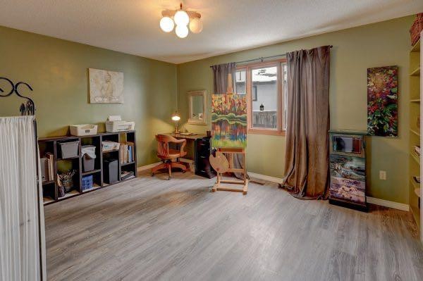 710 Bankview Close, Drumheller, AB