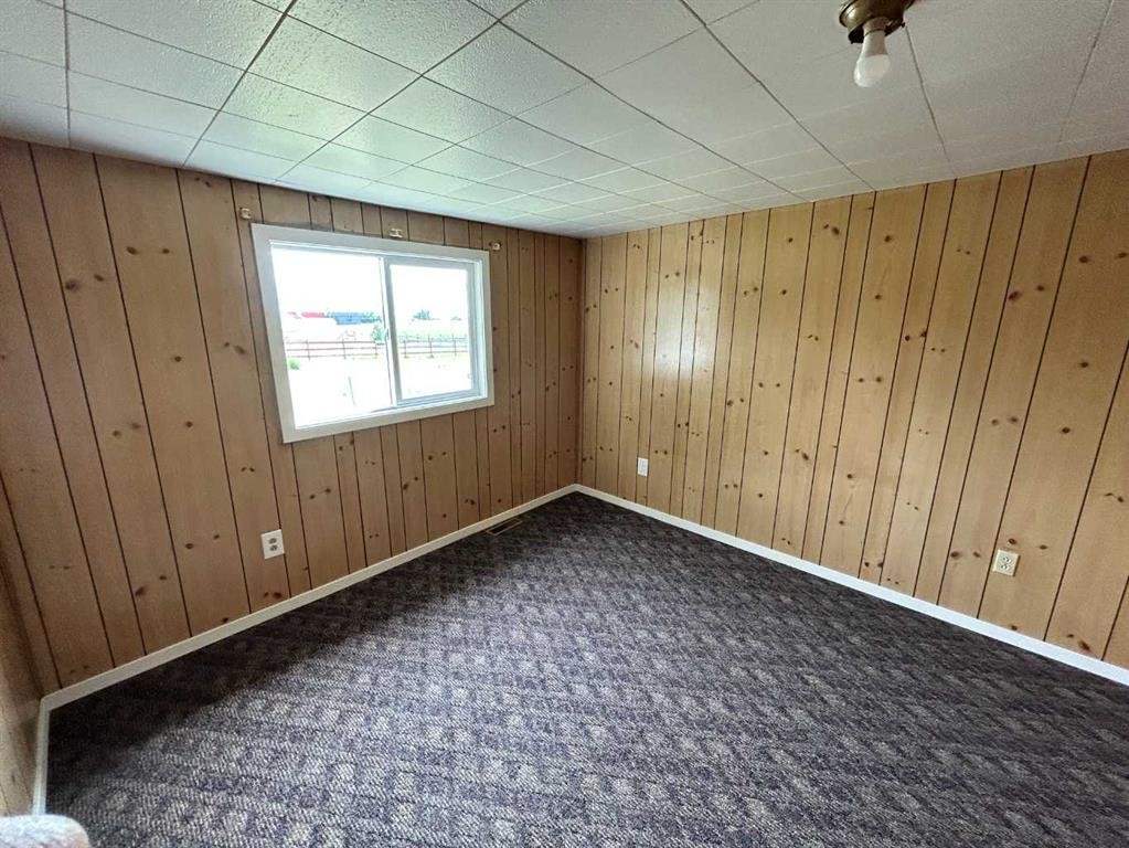 441 2 Street, Suffield, AB
