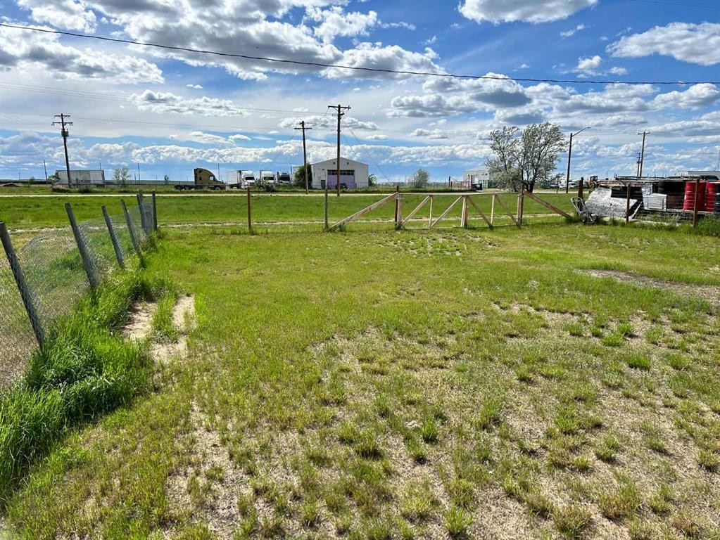 441 2 Street, Suffield, AB