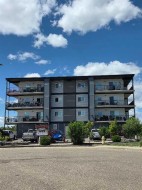 201-499 Meadow Lake Court EASTBrooks, AB T1R 0Y7