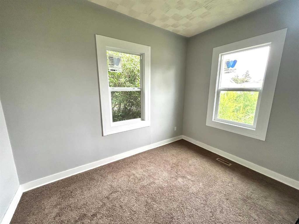 517 Iris Street, Rosemary, AB