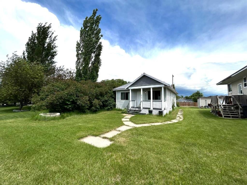 517 Iris Street, Rosemary, AB