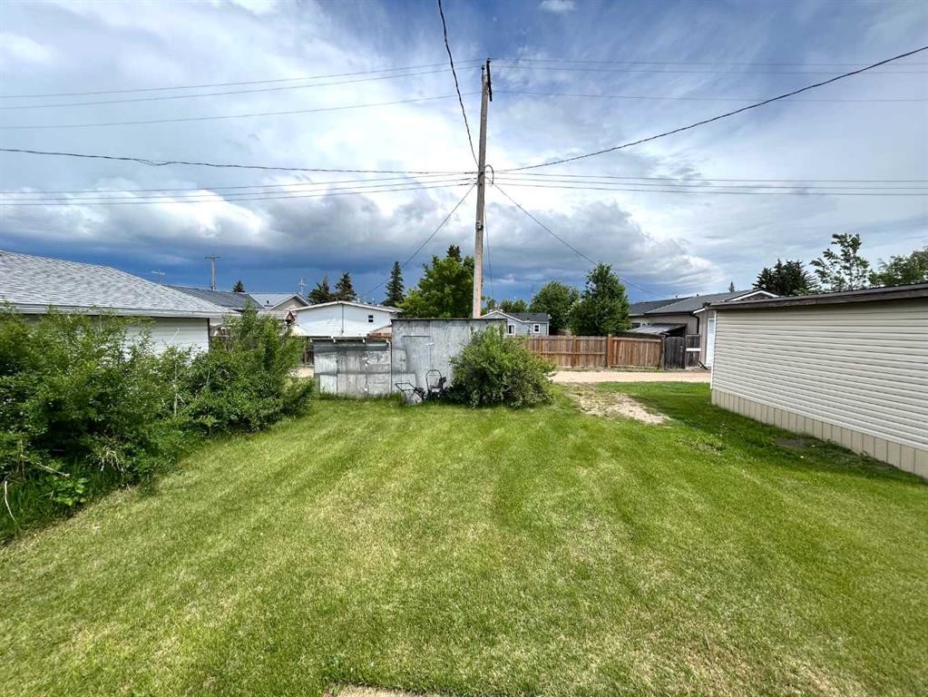 517 Iris Street, Rosemary, AB