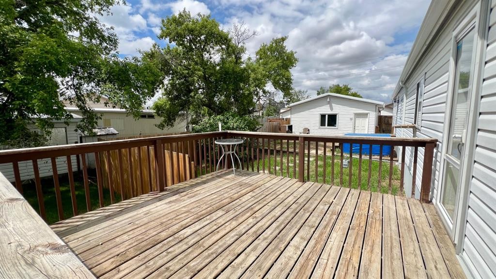 210 1St Ave West, Delia, AB