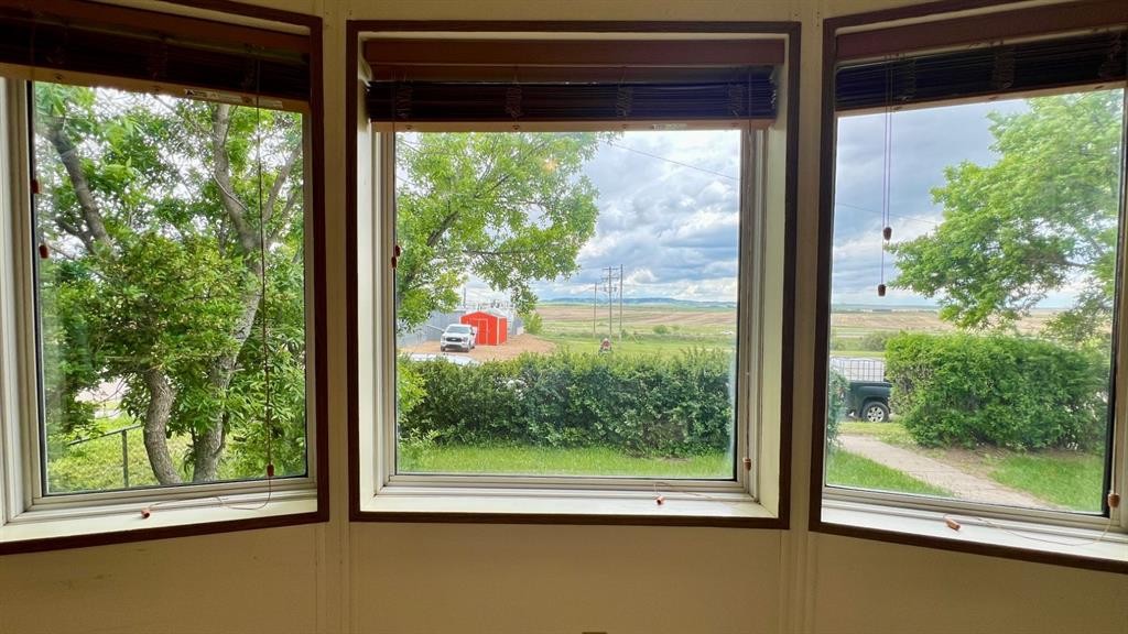 210 1St Ave West, Delia, AB